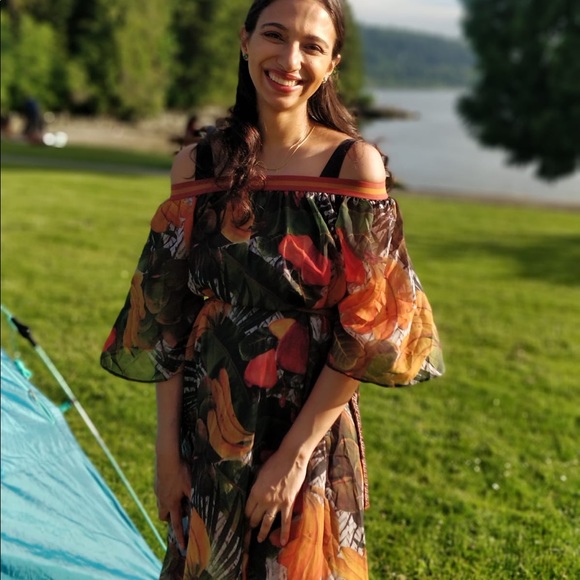 Meet your Posher, Evelyn - Picture 1 of 1